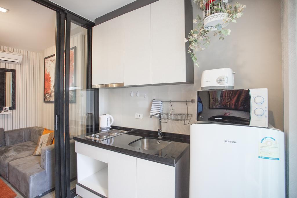 The Base Infinity Apartment Pattaya Exterior photo